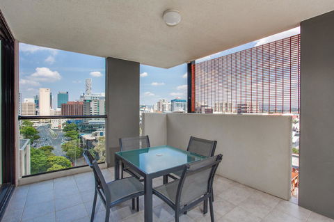 Republic Apartments Brisbane City - Sydney 4u 22