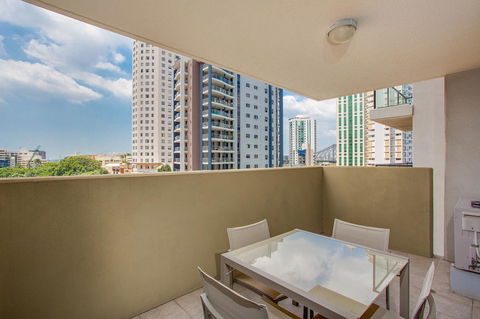 Republic Apartments Brisbane City - Sydney 4u 28