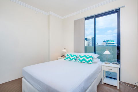 Republic Apartments Brisbane City - Sydney 4u 8