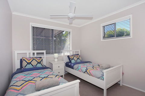 6 Botany Court Marcoola Beach - Pet Friendly 500 Bond - Sydney 4u 2