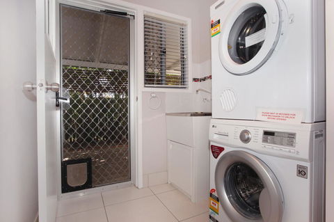 6 Botany Court Marcoola Beach - Pet Friendly 500 Bond - Sydney 4u 4