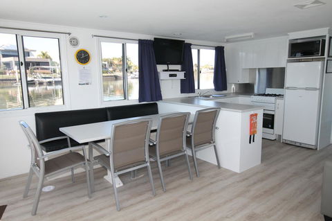 Coomera Houseboats - Sydney 4u 16