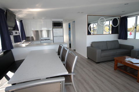 Coomera Houseboats - Sydney 4u 15