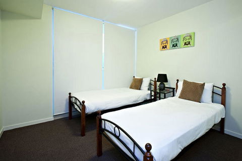 Lanai Riverside Apartments - Accommodation Sydney 5
