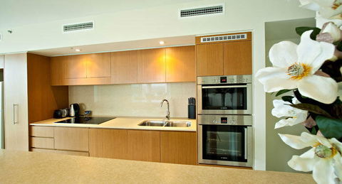 Lanai Riverside Apartments - Accommodation Sydney 4