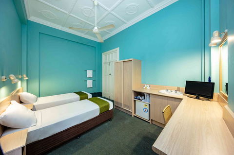 Hides Hotel - Sydney 4u 17