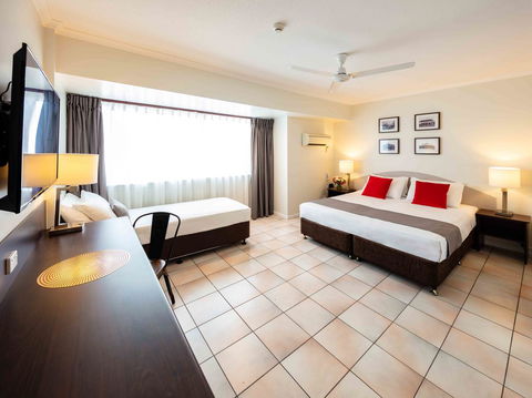 Hides Hotel - Sydney 4u 1