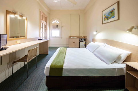 Hides Hotel - Sydney 4u 16
