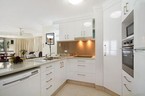 Rainbow Bay Resort Holiday Apartments - Sydney 4u 4