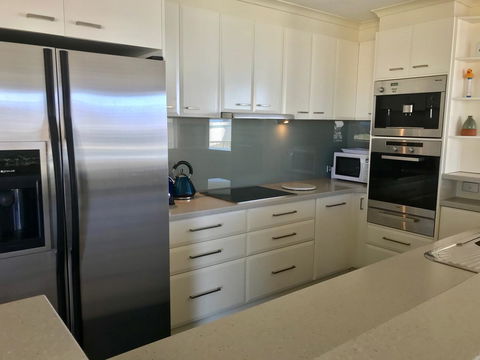 Rainbow Bay Resort Holiday Apartments - Sydney 4u 10