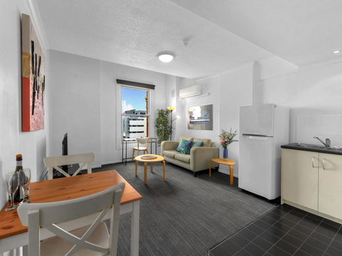 Central Brunswick Apartment Hotel - Sydney 4u 4
