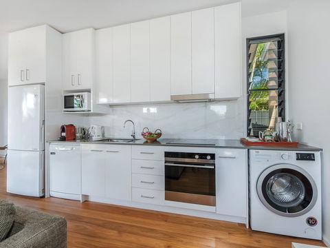 Sam's Buderim Mountain Guest House - Accommodation Sydney 4
