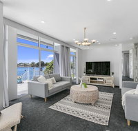 Havana Blue - Large 4 Bedroom Family Home - Accommodation Sydney