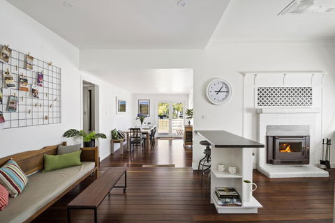 The Lighthouse - Sydney 4u 7