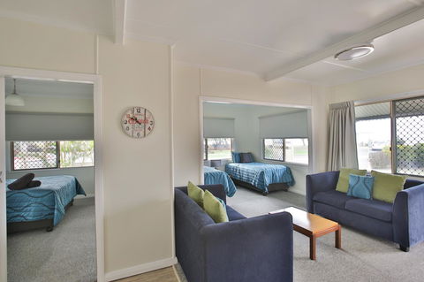 Pale Pacific Holiday Units - Sydney 4u 12