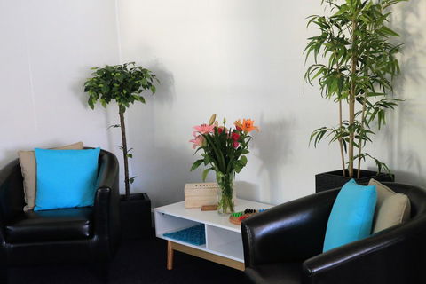 Wattle Grove Villa - Sydney 4u 2