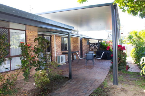 Wellington Parade 1/15a, Shelly Beach, Caloundra - Sydney Resort 2
