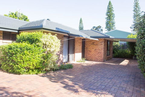 Wellington Parade 1/15a, Shelly Beach, Caloundra - Sydney Resort 1
