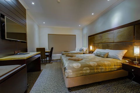 Western Downs Motor Inn - Sydney 4u 1