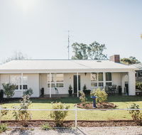 White on Wright Clare - Sydney 4u
