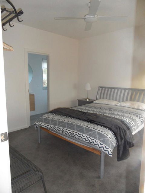WHITE SHELLS HOLIDAY RENTAL - Sydney 4u 3