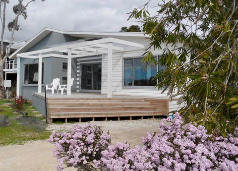 WHITE SHELLS HOLIDAY RENTAL - Sydney 4u 0