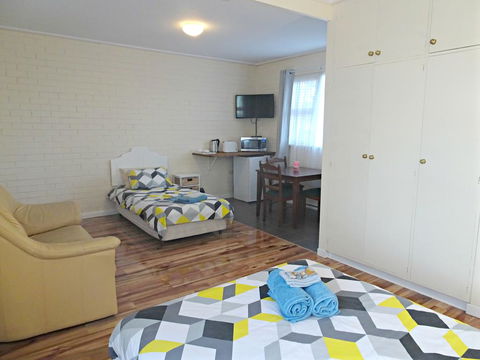 Whyalla Country Inn Motel - Sydney 4u 1