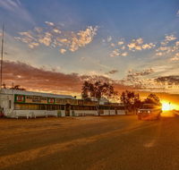 William Creek Camp Ground  Units - Sydney 4u