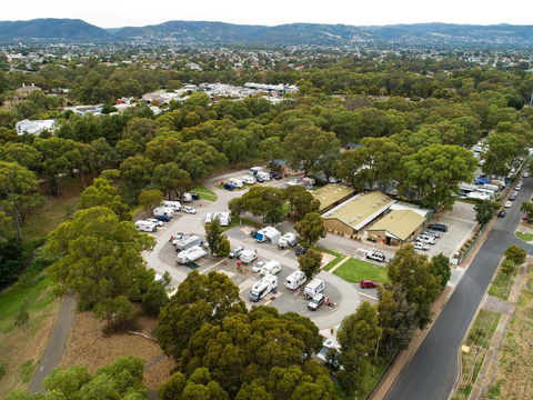 Windsor Gardens Caravan Park - Sydney 4u 0