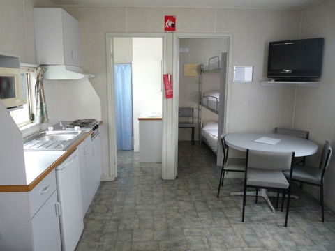 Wodonga Caravan & Cabin Park - Sydney 4u 1