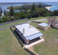 Yamba Pilot Cottage 2 - pets welcome - close to beach - Accommodation Sydney