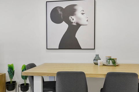 YARRA - YARRA Toorak Rd & Chapel St. Pool, Gym & Parking - Sydney 4u 0