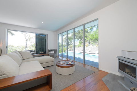 YARINGA - Retreat Style Accomodation With Swimming Pool - Sydney 4u 0