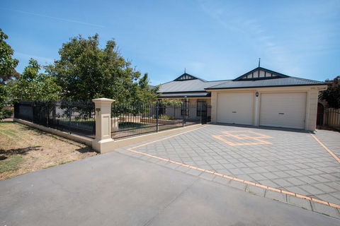 Yellow Rose Cottage - Sydney 4u 0