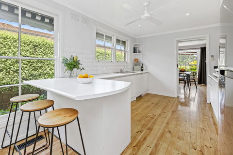 YIN-YANG - MOUNT ELIZA - Accommodation Sydney 2