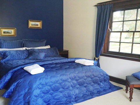 York Cottage - Grand Gate House And Enchanting Gardens - Sydney 4u 3