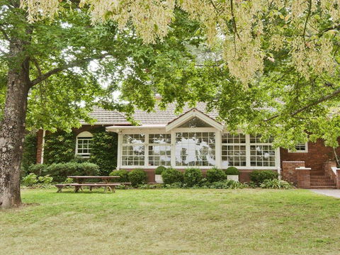 York Cottage - Grand Gate House And Enchanting Gardens - Sydney 4u 0