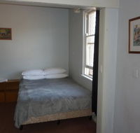 Young Budget Accommodation - Sydney 4u