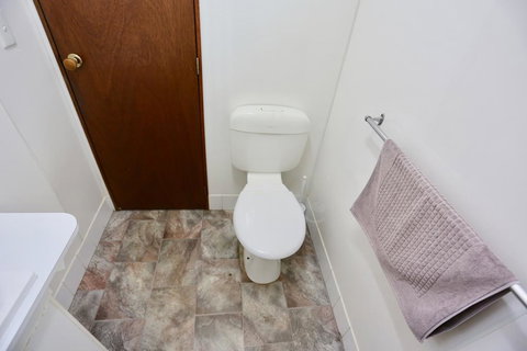 Young Caravan Park - Accommodation Sydney 3