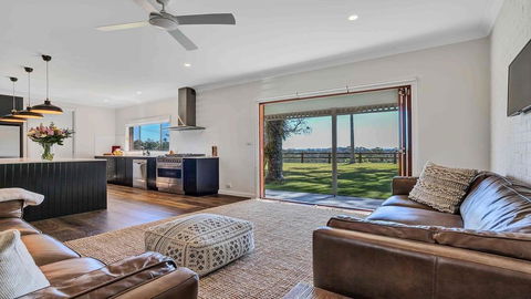 Your Luxury Escape - Paul's Farmhouse At Newrybar - Sydney 4u 0