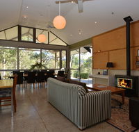 Elfin Hill Vineyard Accommodation - Sydney 4u