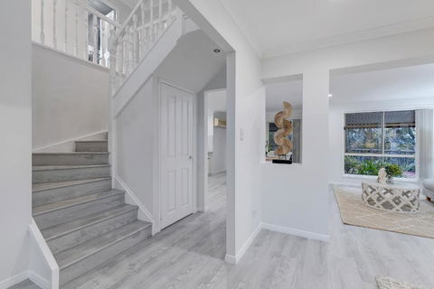 5 Bedroom With Inground Pool In Parkinson - Sydney 4u 3