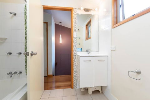 A Beach House - Sydney 4u 4