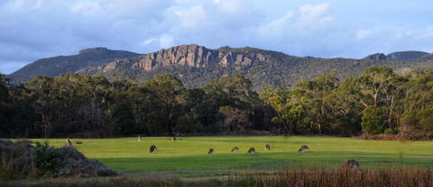 A Boat In The Grampians - Sydney 4u 0
