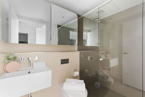 A Cozy 2BR Apt With Free WiFi In Prime Melbourne - Accommodation Sydney 2