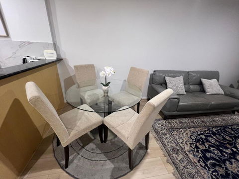 ADELAIDE CBD APARTMENT - 3BR, 2BATH & CARPARK - Accommodation Sydney 4