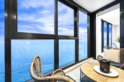 ALTITUDE Ocean Suites - SPECTACULAR, Unmatched Views & Luxury Accommodation - Accommodation Sydney 1