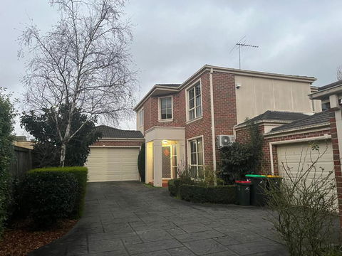 Amazing Private Bedrooms In Doncaster East Near School - Accommodation Sydney 0
