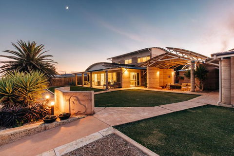 Baird Bay Seaside Villas - Accommodation Sydney 0