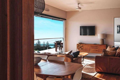 BAY PROPERTIES . The Chill - Sydney 4u 0